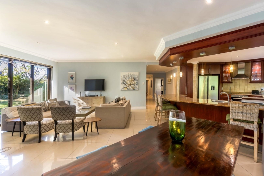 To Let 4 Bedroom Property for Rent in Tamboerskloof Western Cape